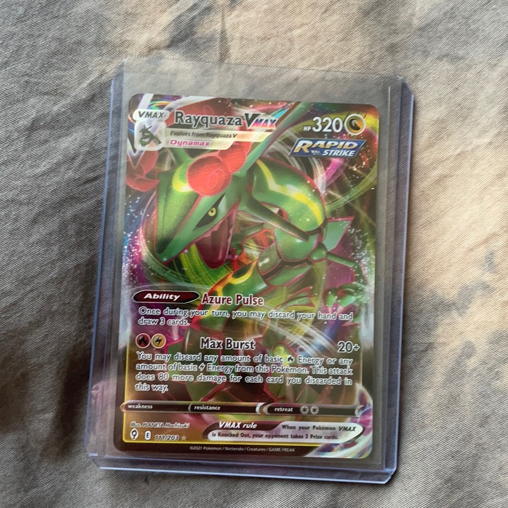 RAYQUAZA VMAX POKÉMON CARD